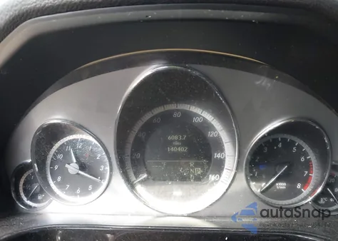 2010 Mercedes-Benz E 550 from USA, damaged, VIN WDDHF7CBXAA055547